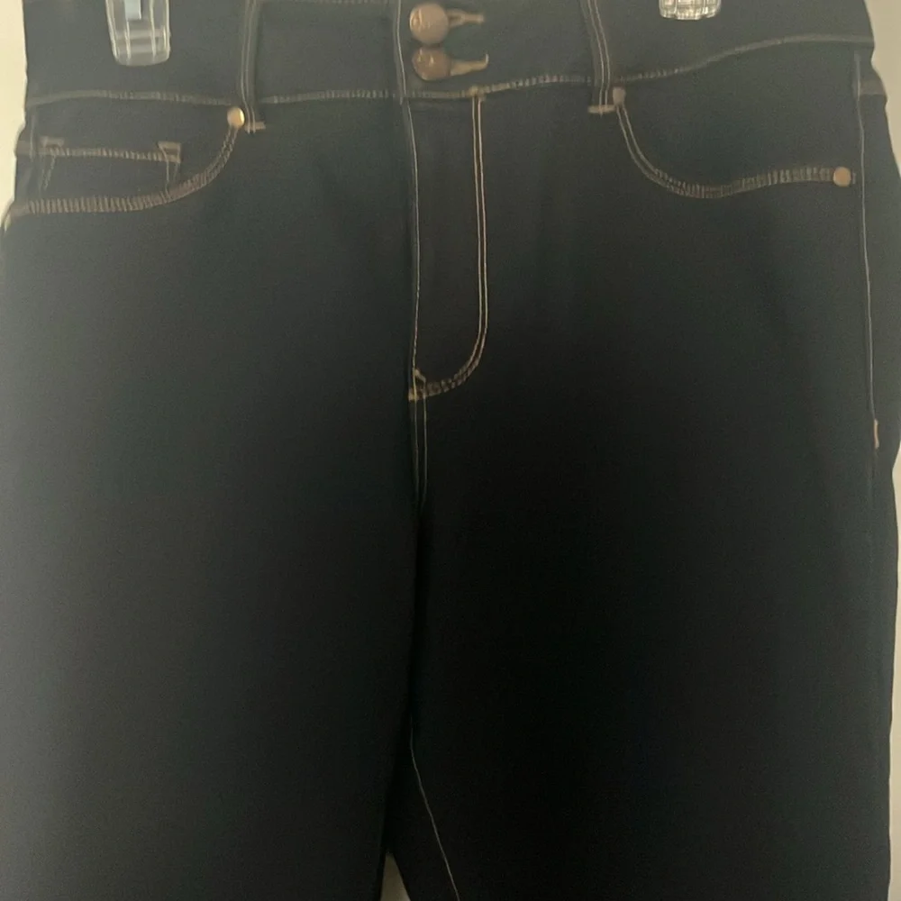 Jeans - Picture 2 of 4